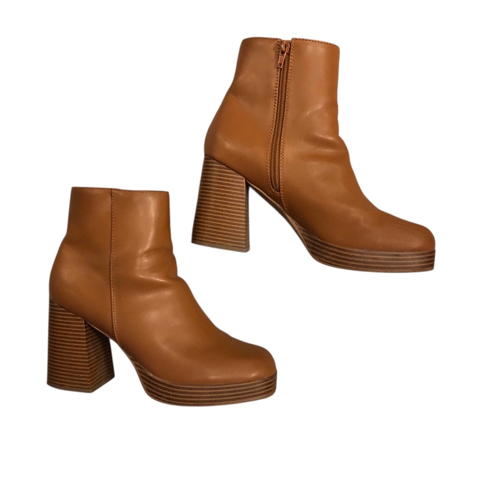 Retro style boots